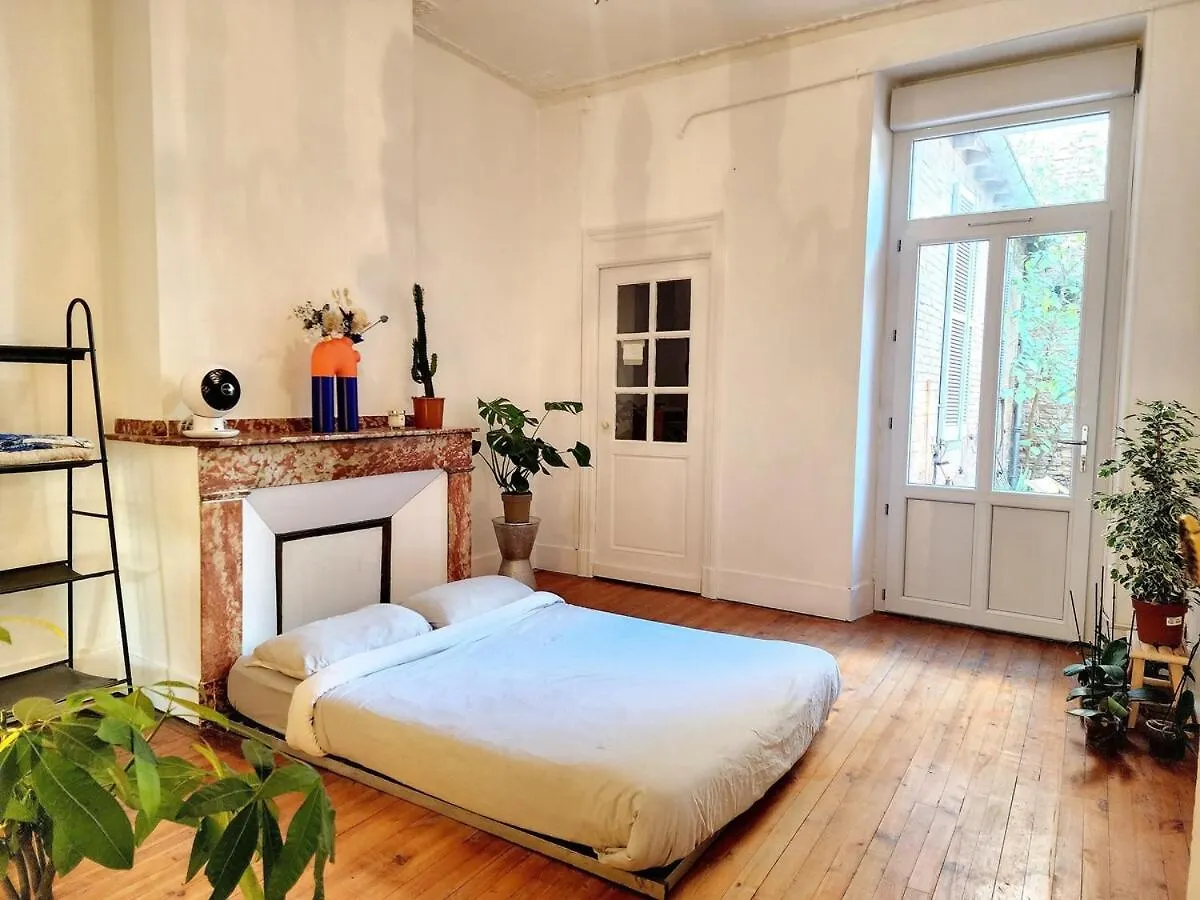 Zen Rustic Home & Private Backyard Toulouse Center フランス